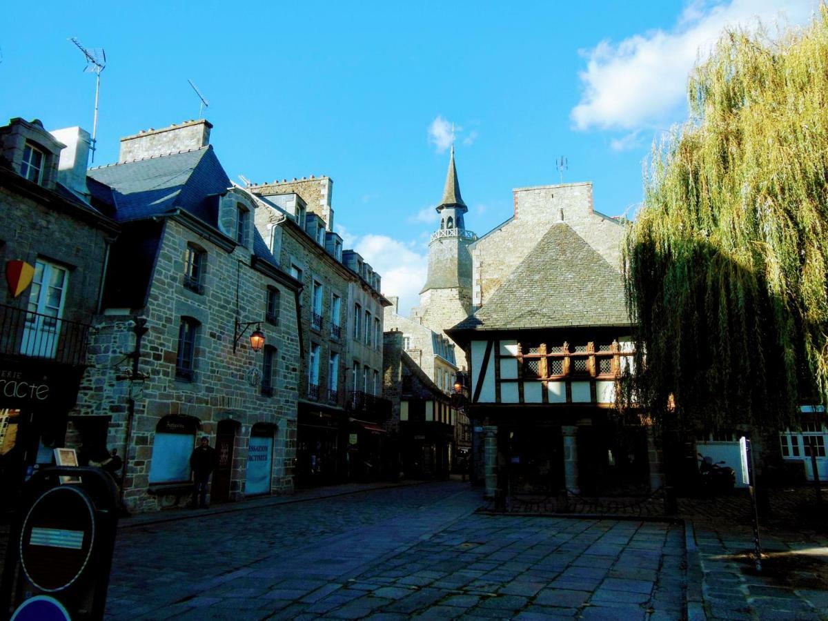 Gate House Lodge Dinan Buitenkant foto