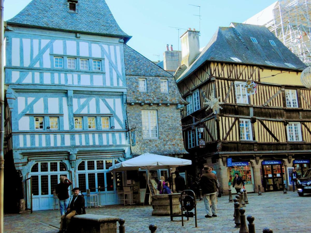 Gate House Lodge Dinan Buitenkant foto